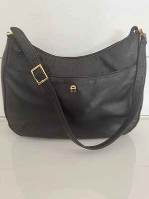 Etienne Aigner Matte Black Leather Zipper Close Hobo Style Shoulder Bag - Image 1 of 4