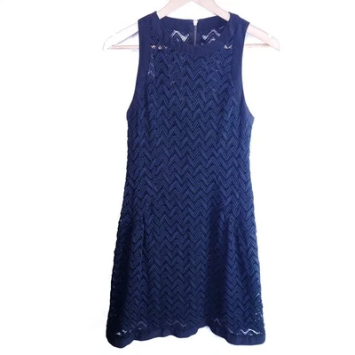 Vestido recto Nanette Lepore negro de encaje sin mangas talla 6 Foto 1 de 4