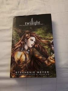 Twilight: The Graphic Novel #1 (Yen Press März 2010) - Bild 1 von 6