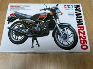 Tamiya 1/12 Yamaha RZ 250 Vintage Model kit. - Picture 1 of 2