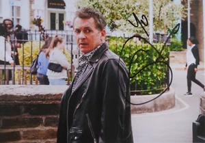 SHANE RICHIE EASTENDERS, AUTOGRAPHED 7 X 5 PHOTOGRAPH. - Picture 1 of 1