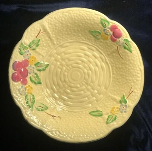Immaculate Antique Crown Devon fruit bowl 9” wide, 3” tall on Pedestal. - Picture 1 of 2