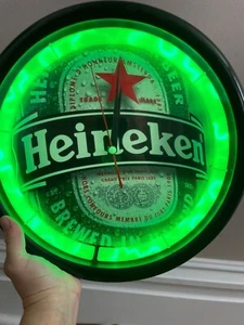 New in Box Heineken Wall Clock Vintage Moving Plasma Neon * Cool for Man Cave - Picture 1 of 6