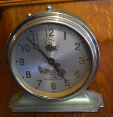 Vintage Metal National CaIl Eight Day Automatic Alarm Clock Bristol, Conn Works - Image 1 of 3