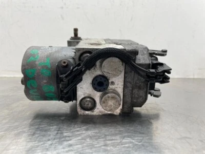 Conjunto de bomba de freno antibloqueo Cadillac Deville 2000-2005 DHS sin freno activo Foto 1 de 3