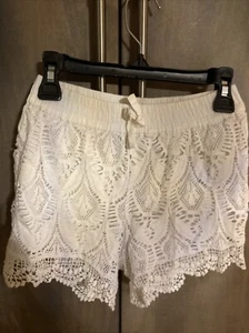 LUCKY BRAND GIRLS IVORY CREAM CROCHET LACE DRESSY SHORTS SIZE MEDIUM - Picture 1 of 5