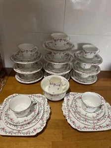 40 Stück antike Shelley China Trio Chatsworth Blumenteller c1918/25 rosa Knospen - Bild 1 von 11