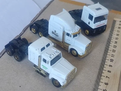 Juego 3 Coches Alta Velocidad Ford 9000 Peterbilt 377 Renault Magnum Foto 1 de 4