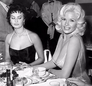 Jayne Mansfield Sophia Loren (ICONIC IMAGE) POSTER 24 X 24 Inches Beautiful - Picture 1 of 1