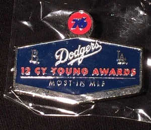 2015 Los Angeles Dodgers Spilla Unocal 76 Pin #2 "12 Cy Young Awards" - Foto 1 di 1