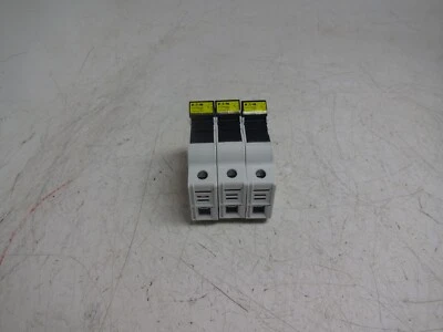 Lot of 3 Easton Bussmann CHPV Fuse Block Holder 30A - Image 1 of 4