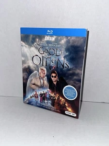Good Omens (Blu-ray, 2019, 2-Disc Set) w/ Slipcover Michael Sheen David Tennant - Foto 1 di 3
