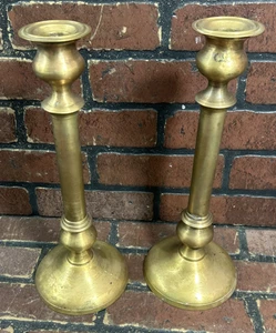 Coppia di candelabri portacandele vintage in ottone alti 13,5" - Foto 1 di 7
