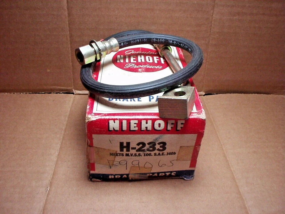 Ford Pickup Truck F100 1978 1979 4x4 F150 4x4 Bronco manguera de freno central ¡Nuevo de Lote Antiguo! Foto 1 de 1