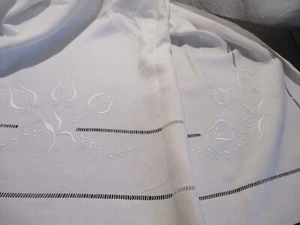 Schönes antikes französisches Trousseau Laken aus reinem Leinen Monogramm L.M und Retoure - Bild 1 von 21
