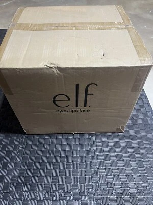 Juego de esmalte de uñas Elf mini botellas surtidas caja tiene 36 juegos de esmalte de uñas por caja. Foto 1 de 4