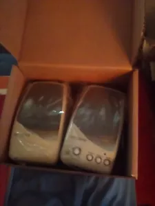 CREATIVE STEREO SPEAKERS - Picture 1 of 1