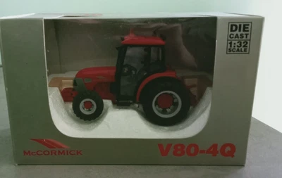 Universal Hobbies 1:32 - Trattore McCormicK V80-4Q - Immagine 1 di 4