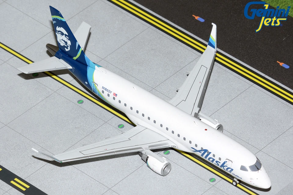 Alaska Airlines Embraer E-175 N186SY Gemini Jets G2ASA1041 Scale 1:200 - Image 1 of 1
