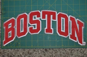 Camiseta deportiva de hockey roja grande de los Boston University Terriers 14" parche delantero NCAA - Imagen 1 de 1