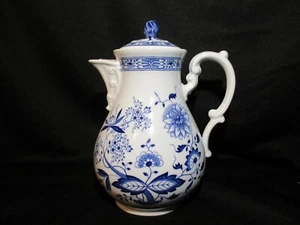 Hutschenreuther Blue Onion Coffee Pot Made in Germany - Picture 1 of 3