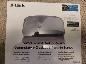 D-Link DGS-1005G 5-Port Gigabit Desktop Switch - Picture 1 of 3