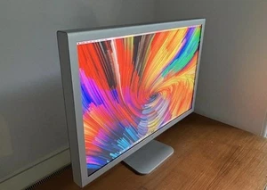 Original Apple Cinema Display 30" mit 150W Netzteil Model A1083 - Bild 1 von 12