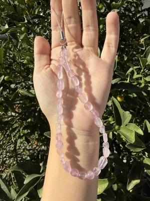 Correa de teléfono de cristal de cuarzo rosa | Dije de cristal curativo para armonía de amor Foto 1 de 4