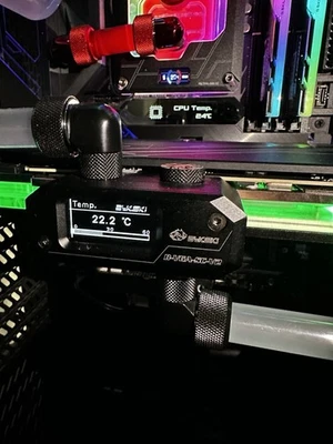 Asus Rog Strix RTX 2080 Ti 11GB (probabilmente difettoso) con blocco acqua Bykski - Immagine 1 di 4