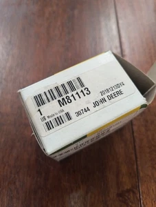 Original John Deere M81113 Tankdeckel Neu in OVP - Bild 1 von 2
