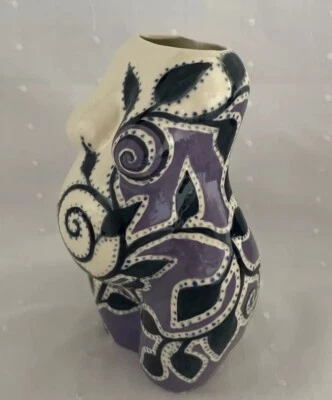 Винтажная декоративная керамическая ваза в стиле обнаженной женщины роскошное/беременное тело с подписью 99 - Изображение 1 из 4