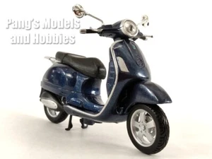 4 Inch Vespa Granturismo Scooter 1/18 Scale Diecast Model by Maisto - Blue - Picture 1 of 10