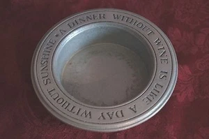 PEWTER WINE HOLDER WITH INSCRIBED SAYING AND FELT BOTTOM - Bild 1 von 4
