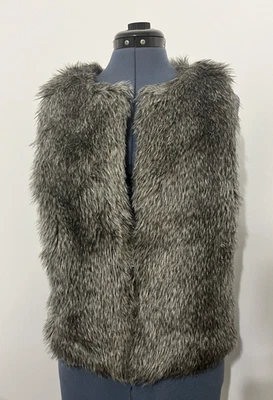 Caslon Wmn's Gray Faux Fur Full-Zip Sleeveless Vest Fully Lined Size S–Nordstrom - Image 1 of 4