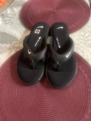 Женские шлепанцы Nike из пеноматериала с эффектом памяти 11 - Изображение 1 из 4