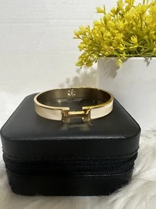 Gold And Cream Clic Bracelet - Picture 1 of 11