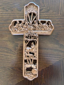 The Last Supper Jesus Christ Disciples Brown Cross Carved Resin Woodgrain 11 in - Picture 1 of 3