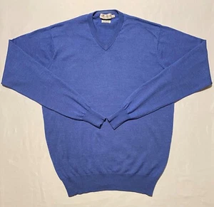 Peter Millar Crown Soft V-Neck Blue 85% Merino Wool 15% Silk Men Sweater Size M - Picture 1 of 16