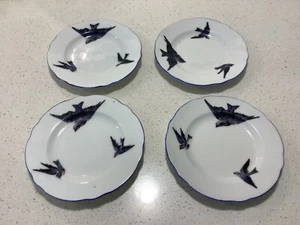 VICTORIA AUSTRIA FOUR VINTAGE 1920s BLUE BIRD PLATES - Bild 1 von 6