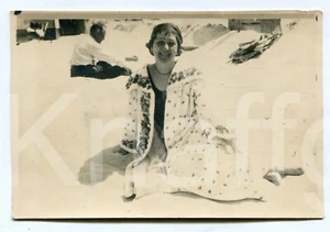 altes Foto Frau am Strand in Sellin, 1921, 10x15cm - Bild 1 von 1