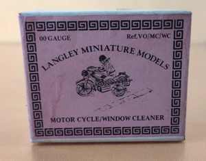 Langley VO/MC/WC 4mm/OO Gauge Motorcycle/Window Cleaner White Metal Kit - Picture 1 of 5