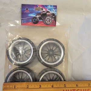 UNGEÖFFNETE 4er Pack Austar 2,5 in 12 mm Sechskant Gummireifen / Felge für RC Cars - Bild 1 von 1