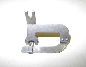 Rare vintage Singer Sewing Machine Back Clamp Imitation Hemstitcher Foot #28986 - Picture 1 of 6