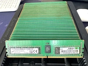 Micron MTA18ASF2G72PZ-2G6D 16GB 1RX4 PC4-2666V ECC Server Memory HPE 840757-091 - Picture 1 of 4