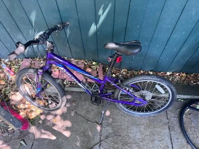 Kids Specialized Hot Rock Purple Mountain Bike - Image 1 of 4