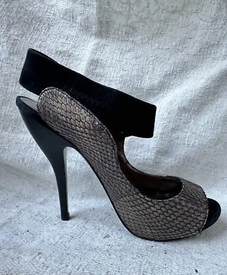 Pelle Moda Womens Gold Lizard Blk Suede Ankle Strap Platform Heels Sz 9 Used - Image 1 of 4