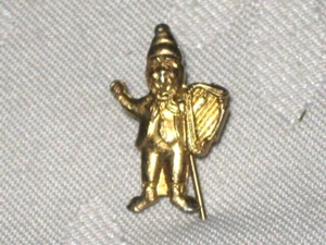 A Vintage Guinness Advertising Leprechaun Stick Pin "Irish Luck from Guinness" - Bild 1 von 3