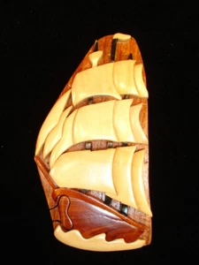 Handgefertigte 3D Intarsien Holzkunst SEGELBOOT Puzzle Holzkiste - Bild 1 von 3