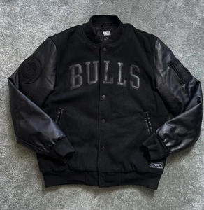 Chicago Bulls NBA Men’s Small Size Black Basketball Jacket with Logos Superb - Picture 1 of 11