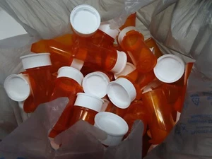 Lotto Bottiglie Vuote 3,25" Plastica Prescrizione Farmacia Artigianali - Foto 1 di 2